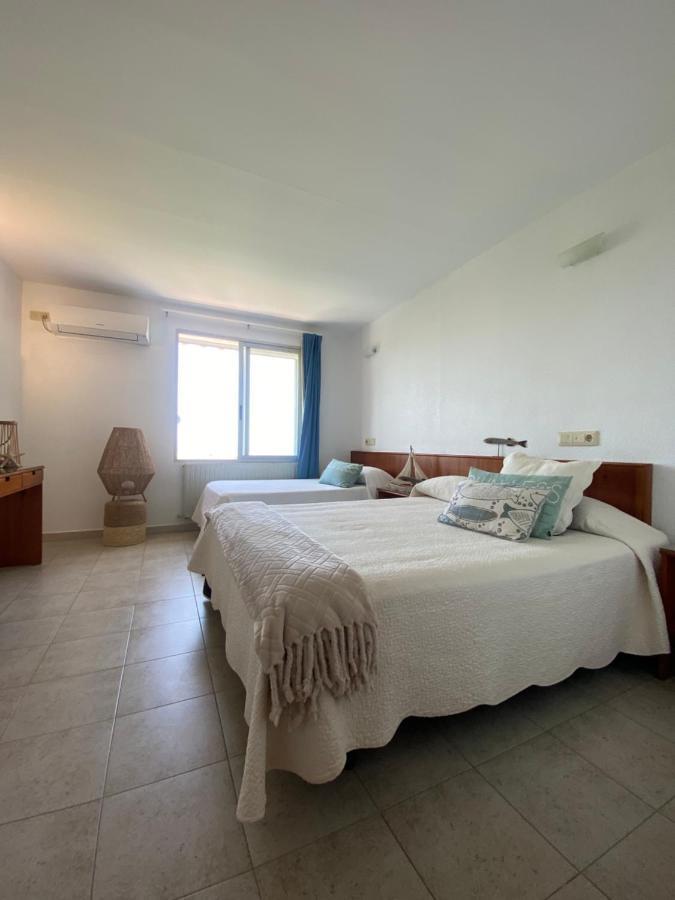 Hostal Blayet Valencia Bagian luar foto