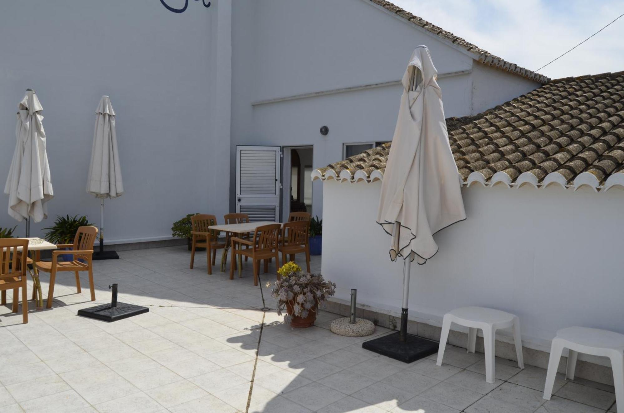 Hostal Blayet Valencia Bagian luar foto